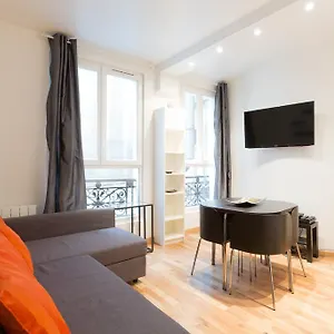 Alojamento de Acomodação e Pequeno-almoço Petits Champs, Paris
